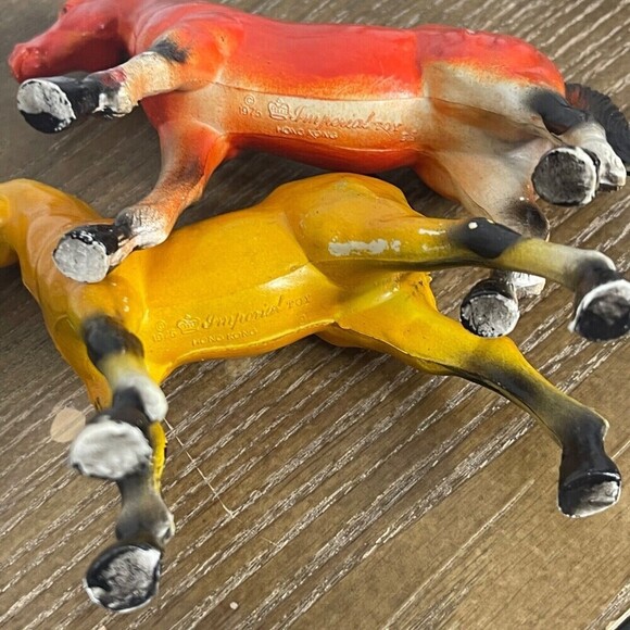 Vintage Pair of 2 1975 Imperial Tan Brown Chestnut Toy Horse Foals - Picture 9 of 9